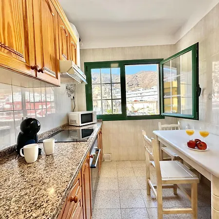 Apartman Caletas House *